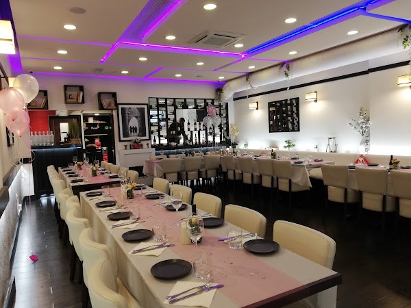 Sami's Hendon